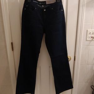 NWT Jeans 8 Short!!!